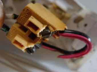 LED conversion from fluorecent, wire connector. LED conversion from fluorecent, wire connector.