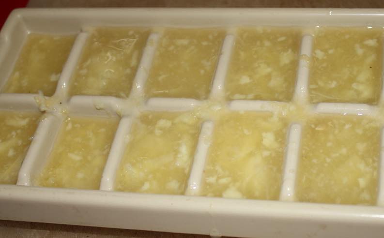 Freezing lemon juice. Freezing lemon juice.