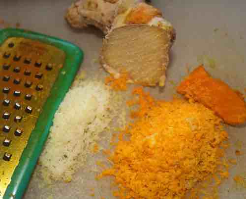 Fresh ginger and turmeric Fresh ginger and turmeric