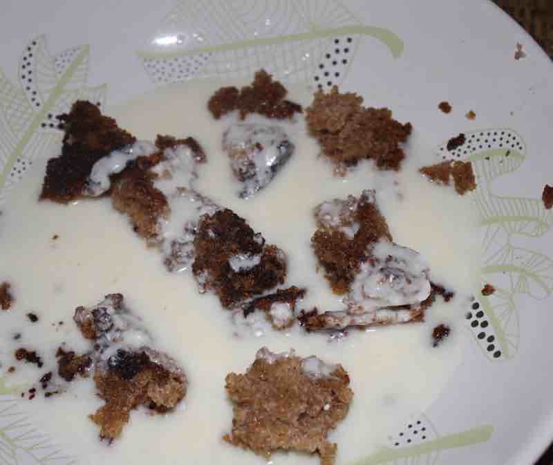 Fried sourdough bread in kefir.