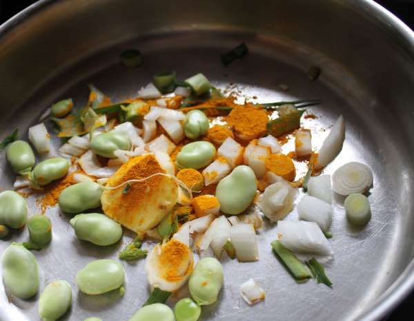 Broad beans with turmeric ready for a goulash