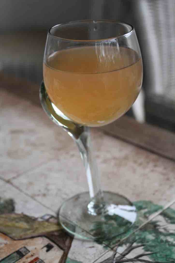 A glass of delicious Merrylegs perry cider. A glass of delicious Merrylegs perry cider.