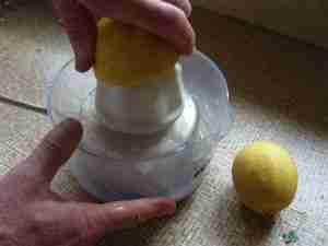 Squeezing lemon juice