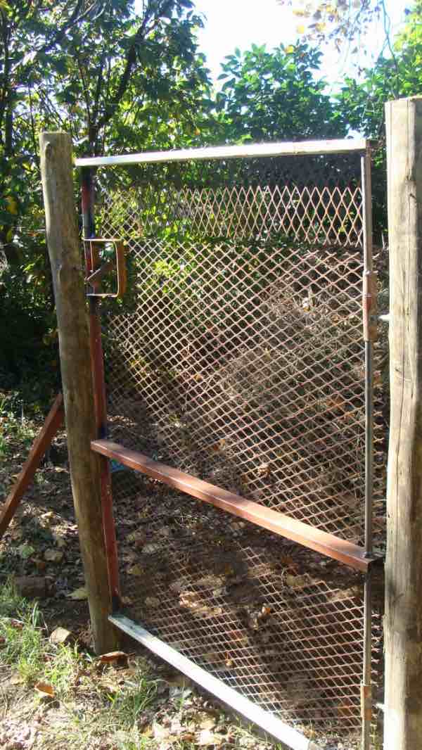 A steel gate made from scraps. A steel gate made from scraps.
