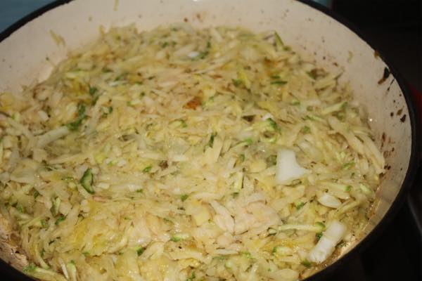 Traditional Swiss rosti recipe - first side Traditional Swiss rosti recipe - first side