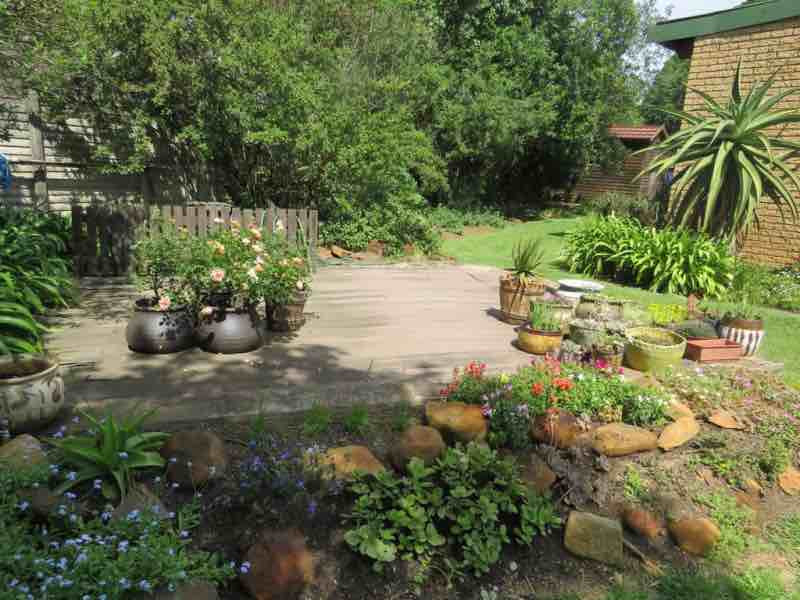 Turn your swimming pool into an underground reservoir.