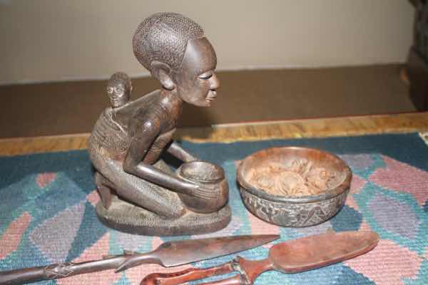 Woman and child gaya maizemeal